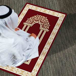 Tapis de prière en chenille rouge : Tapis de prière musulman imprimé en 3D, tapis fin non tissé - Product Image 5