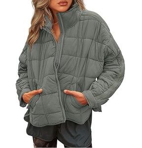 Chaqueta acolchada de alta calidad con cremallera de burbujas resistente al agua para mujer, chaqueta acolchada de nailon de Color sólido 100% - Product Image 3