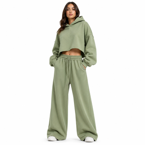 Survêtement oversize à capuche et pantalon large pour femme ONE APEX, vert sauge, en molleton 100 % coton épais à séchage rapide - Product Image 1