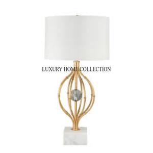 Lámpara de pie de metal de inspiración vintage con un elegante acabado industrial y un cálido brillo ambiental para interiores acogedores - Product Image 3