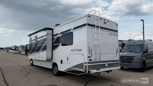 Vendedor Verificado de Fletwood Altitude 29F Usado 2025, Listo para Viajar - Product Image 4