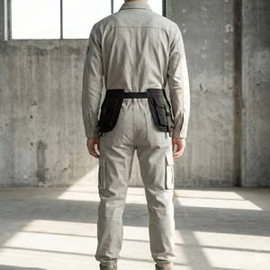 Conjunto de ropa urbana gris piedra de algodón estructurado con estampado vintage, chándal con capucha, diseño de chaleco superpuesto y cinturón con cordón. - Product Image 5