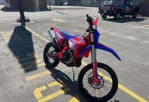 Moto tout-terrain Beta Motorcycles 350 RR Race 2026 PRÊTE À LA VENTE – Prête à la Course - Product Image 3