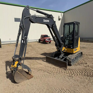 Para John: Excavadora de orugas 135 con motor de alta eficiencia, en stock y lista para envío rápido. - Product Image 1