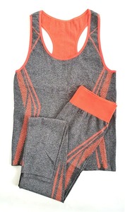 Ropa de yoga personalizada de fábrica, conjuntos de piezas de chaleco deportivo, sujetador de yoga sin costuras, pantalones de fitness para mujer, mallas de gimnasio de cintura alta - Product Image 2