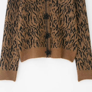 Suéter de Punto para Mujer, 100% Algodón, Cuello en V, con Logotipo Frontal, Transpirable y Cómodo - Product Image 6