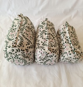 Quilted Cotton Floral Pattern Makeup Bag <b>Medium</b>/Small Travel Cosmetic Carry Pouch Zipper Manufacturer Wholesaler Cosmetic <b>Case</b> - Product Image 1