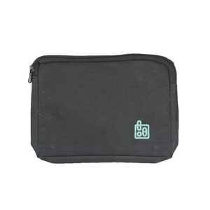 Mini bolsa de cosméticos de tela de arpillera 600D de alta calidad Nuevo OEM/ODM Estuche de viaje Negro Cremallera de moda 20x15x10 Tamaño Directo Vietnam - Product Image 1