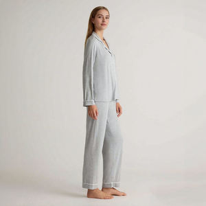 Conjunto de Pijama Ultra Suave para Mujer con Cintura Cómoda y Ajuste Relajado - Product Image 2