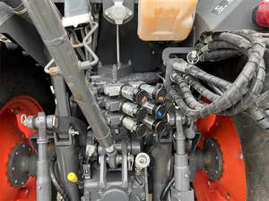Tracteur agricole Kubota 091HDC12 avec alimentation 93 ch disponible - Product Image 4