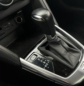 Toyota Yaris Hatchback XLE 2020 4 Puertas (1.5L 4cil 6A) Vehículo Usado con Volante a la Izquierda o Derecha Opciones de Combustible Híbrido y Gasolina Autos en Venta - Product Image 2