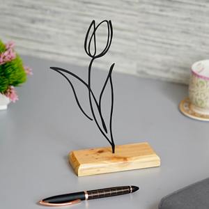 Figurine florale en métal noir radieux sur socle en bois, accent de table moderne, ajoute des vibrations subtiles et sophistiquées, vente en gros en provenance d'Inde - Product Image 6