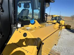 รถตักดิน2023 D6ตีนตะขาบ XE LGP ประสิทธิภาพสูงรถปราบดินตีนตะขาบที่มีประสิทธิภาพพร้อมส่วนประกอบเครื่องยนต์หลักและปั๊มหลัก - Product Image 4