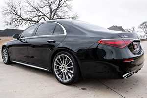 Mercedes-Benz S580 4Matic 2023/2024, 496 hp, Motor V8 Biturbo, Tracción en las Cuatro Ruedas, Verde Esmeralda - Product Image 3