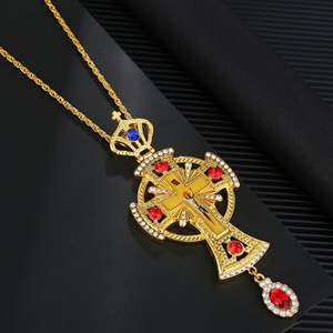 Collier précieux en stock, artisanat d'église, luxe, or plaqué, métal, croix pectorale orthodoxe, gravure, pierre rouge, cadeau religieux - Product Image 3
