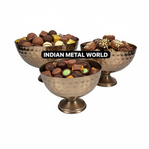 Ensemble de 3 bols à chocolat en métal martelé de qualité supérieure, finition en laiton décoratif, plat à bonbons élégant, décoration d'intérieur, bol à collation en vente - Product Image 1