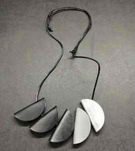 Collar de clavícula de bola acrílica/madera grande de colores mezclados de aspecto estético, collares de mujer con Cuentas grandes transparentes gruesas - Product Image 2