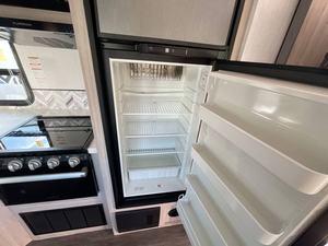 Cruiser R-v T-w-i-l-i-g-h-t S-i-g-n-a-t-u-r-e 2620 Usado del 2022 - Product Image 4