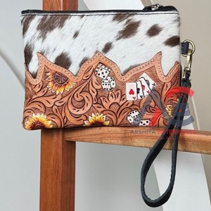Bolso de mano de cuero mecanizado a mano, bolso de mano, bolso de mano hecho a mano para mujer, bolsa con cremallera de diseño de Ases florales - Product Image 1