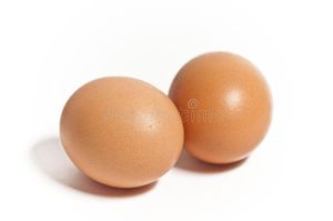 โต๊ะสดสีน้ำตาลฟาร์ม-ไข่ไก่สดที่อุดมสมบูรณ์ไข่ฟักสำหรับขาย
