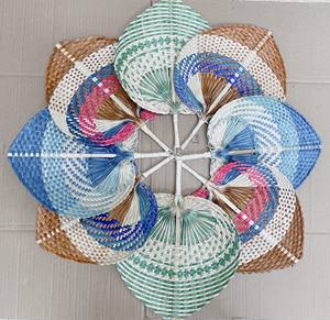 El mejor abanico de mano de bambú orgánico 99 GD Arte popular Artesanía decorativa Modelo de arte popular Patrón hecho a mano de 99 GD - Product Image 2