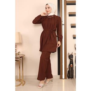 Traje Midi Casual con Detalle de Cadena - Product Image 4