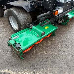 Tondeuse à gazon 2250 PLUS 4WD à démarrage électrique, 45 CV, avec moteur et pompe - Product Image 2
