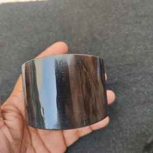 Brazaletes de Cuerno Pulidos Modernos y Ecológicos para Regalo de Boda, Conjunto de Brazaletes de Cuerno de Búfalo Natural de Moda con Diamantes Oscuros - Product Image 4