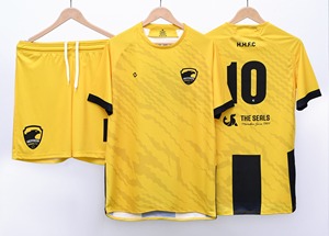 Uniforme de Fútbol Personalizado, Conjunto de Camiseta y Pantalones Cortos de Fútbol, Material de Poliéster de Alta Calidad, Opción de Logotipo Personalizado, IRSA SPORTS IS-101 - Product Image 2