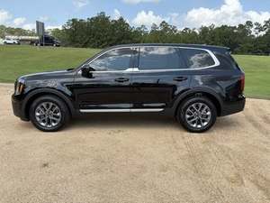 2024 para Telluride LX FWD SUV con Asientos de Cuero, Interior Oscuro, Neumáticos R19, Transmisión Automática, Volante a la Izquierda, 7 Plazas - Product Image 5