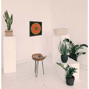 Impresión de Arte Mandala Tibetano en Marco de Madera Negra, Material de Madera Elegante - Product Image 1