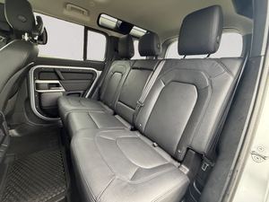 Land Rover Defender 110 P300 S AWD 2024 prêt à être expédié - Product Image 3