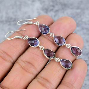Boucles d'oreilles en améthyste violette à trois pierres précieuses Boucles d'oreilles en argent sterling 925 Boucles d'oreilles pendantes en forme de poire faites à la main - Product Image 1