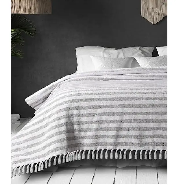 Striped Throw Super Soft Breathable Bed-cover for Living Room Bedroom Grey and White 170 x 200 Cm Bedspreads Blanket with Pillow