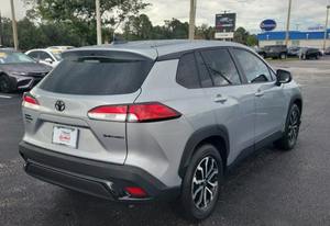 รถยนต์มือสอง Toyota Corolla Cross Hybrid SE ปี 2025 ใช้ได้ทั้งน้ำมันและไฟฟ้า มีทั้งพวงมาลัยซ้ายและขวา พร้อมจำหน่ายในประเทศไทย - Product Image 2