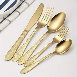 Ensemble de couverts en métal à long manche pour une prise en main facile et un style moderne, parfait pour des repas à la maison élégants - Product Image 5