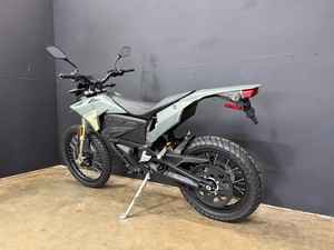 2025 Zero Motorcycles Nueva motocicleta eléctrica FX Personalizable ODM Soporte con 5 años de garantía US Origin DIY - Product Image 2