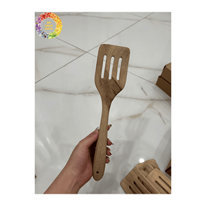 Utensilios de cocina de madera vietnamitas-Cuchara de madera Sopa hecha a mano 100% Cuchara de madera de corazón redondo natural con alta calidad - Product Image 1