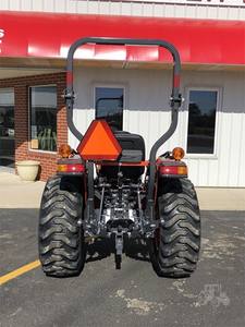 Tractor de Ruedas Multifuncional Kubota L3302 4WD, Mejor Precio, Tractor Automático Usado de 50-140HP - Product Image 4