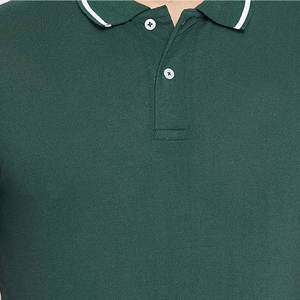 Polos de sport personnalisés de haute qualité fabriqués en usine Tissu léger de performance Différentes tailles et couleurs Vente en gros - Product Image 2