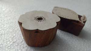 Blocs d'impression en bois sculptés à la main sur mesure en palissandre disponibles dans une large gamme de modèles à des fins de revente. - Product Image 6