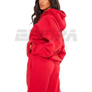 Ondra ชุดวอร์มปักลายกากบาทสีแดงเล็กกระทัดรัดมีฮู้ดและกางเกงสวมใส่สบาย - Product Image 5