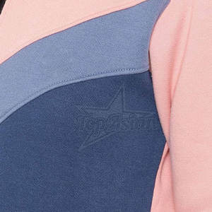 Survêtement en coton avec logo personnalisé pour femmes, tenue décontractée d'hiver à motif solide avec col à capuche, en vente d'usine - Product Image 6