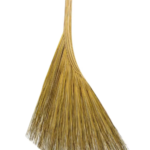 Balai en bois écologique fait à la main avec manche en plastique pour le nettoyage intérieur et domestique - Product Image 1