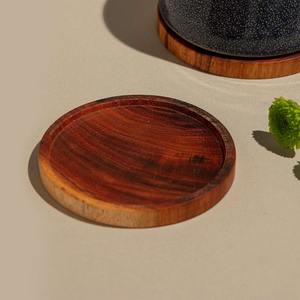 Posavasos de madera de nogal Cerveza Bebida Posavasos de madera - Product Image 1