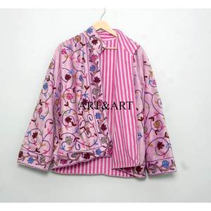 Veste d'extérieur pour femme en velours vintage, brodée à la main, style Suzani, matelassée, motif floral, 100% coton, écologique, rapide - Product Image 6