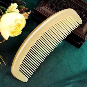 Peigne en corne naturelle 100% fait à la main de buffle antistatique sans enchevêtrement pour hommes femmes enfants cheveux par croissant artisanat - Product Image 4