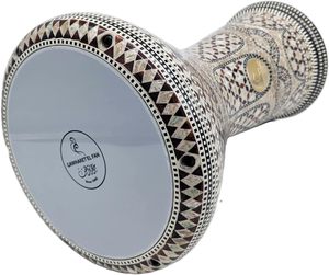 Gawharet El Fan 17,5 pouces, doumbek égyptien professionnel en argent et ambre perlé, darbuka - Product Image 2