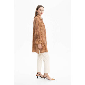 Túnica Bohemia Bordada con Lazos para Mujer - Blusa Asimétrica de Gasa para Oficina - Product Image 3