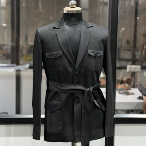Chaqueta Safari Negra de Lujo para Hombre con Cinturón, Corte Entallado, Estilo Militar con Múltiples Bolsillos, Blazer Casual para Negocios - Product Image 1